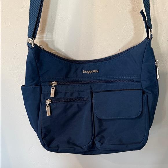 Baggallini Blue Shoulder Bag with Pouch RFID - Picture 3 of 15